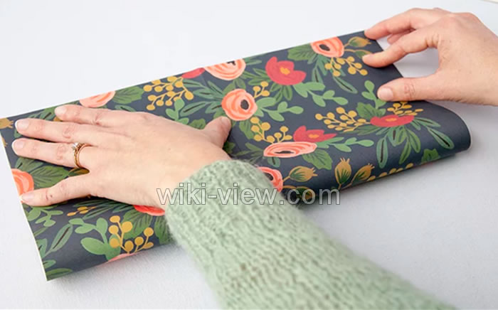 تا زدن کاغذ در ساخت جعبه هدیه