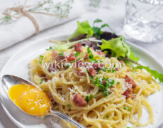 اسپاگتی 🥘 طرز تهیه اسپاگتی ایتالیایی با سس بلونز و پستو
