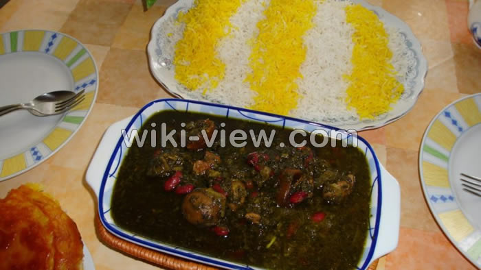 قورمه سبزی 🥘 قورمه سبزی نذری / تفاوت قورمه سبزی نذری با خونگی قورمه سبزی 🥘 قورمه سبزی نذری / تفاوت قورمه سبزی نذری با خونگی