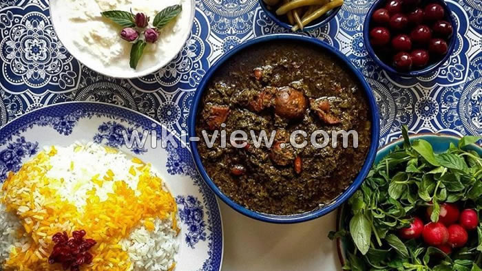 قورمه سبزی 🥘 قورمه سبزی نذری / تفاوت قورمه سبزی نذری با خونگی قورمه سبزی 🥘 قورمه سبزی نذری / تفاوت قورمه سبزی نذری با خونگی