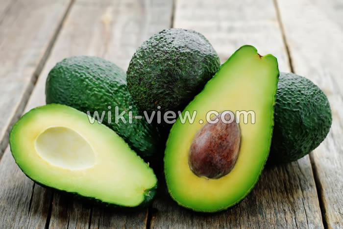 آووکادو, آووکادو چیست, فواید آووکادو, مضرات آووکادو, طبع آووکادو, طعم آووکادو, آووکادوی رسیده, خواص آووکادو برای رحم, خواص آووکادو برای پوست, هسته آووکادو, آووکادو را چگونه مصرف کنیم, با آووکادو چی درست کنیم, هسته آووکادو را چگونه بخوریم