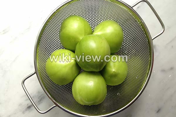 گوجه سبز, خواص گوجه سبز, مضرات گوجه سبز, طبع گوجه سبز, خواص گوجه سبز برای پوست, فصل گوجه سبز, خواص گوجه سبز برای کبد, گوجه سبز در بارداری, گوجه سبز و فشار خون