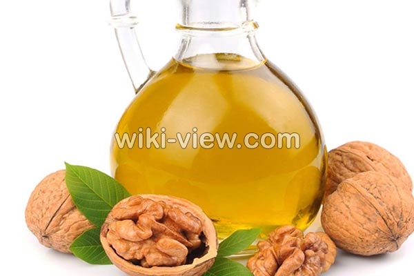 روغن گردو, خواص روغن گردو, مضرات روغن گردو, طبع روغن گردو, روغن گردو برای دور چشم, روغن گردو برای ریزش مو, خواص روغن گردو برای مژه, خواص روغن گردو در فسنجان, طرز تهیه روغن گردو