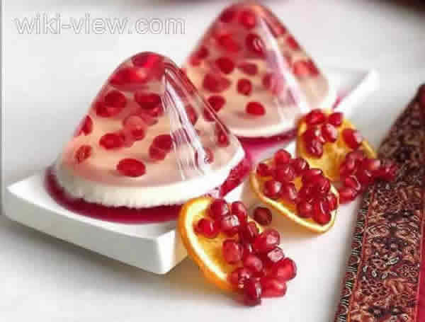 ژله یاقوتی, طرز تهیه خوراکی های شب یلدا, انواع دسر, تهیه دسر مجلسی, دسر ساده, دسر بدون ژله, دسر زمستانی مجلسی, انواع دسر با ژله, سفره شب یلدا, دسر شب یلدا در جدول, تنقلات شب یلدا, شب یلدا, شب یلدا98, شب یلدا1398