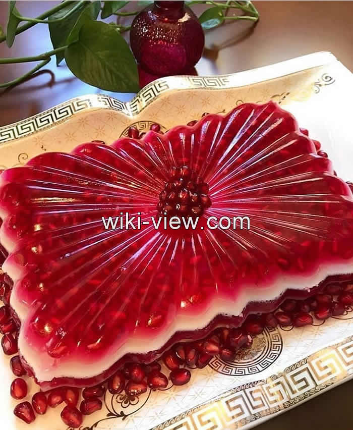 ژله یاقوتی, طرز تهیه خوراکی های شب یلدا, انواع دسر, تهیه دسر مجلسی, دسر ساده, دسر بدون ژله, دسر زمستانی مجلسی, انواع دسر با ژله, سفره شب یلدا, دسر شب یلدا در جدول, تنقلات شب یلدا, شب یلدا, شب یلدا98, شب یلدا1398