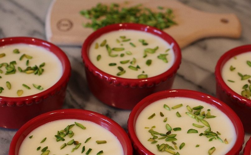 2 طرز تهیه فرنی مجلسی زعفرانی با آرد برنج یا نشاسته و شیر گاو+آب ننداختن و گوله نشدن 