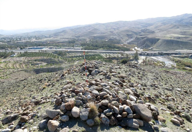 مجوزی برای اجرای لوله گذاری در عرصه گورستان تاریخی حاجی‌آباد صادر نکردیم