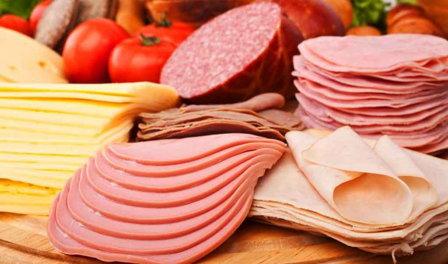 بهترین طرز تهیه کالباس خانگی لیوانی با مرغ یا گوشت+ترکیب ادویه کالباس