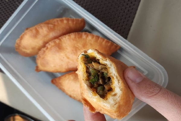 غذا دوم با گوشت چرخ کرده قطاب گوشتی