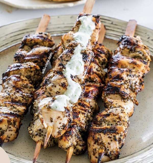 جوجه کباب سولاکی, طرز تهیه کباب سولاکی, مواد لازم کباب سولاکی, انواع کباب های یونانی, کباب سولاکی با گوشت گوساله, انواع کباب های مجلسی, نکات تکمیلی کباب سولاکی, انواع کباب های رستورانی, نکات مهم تهیه کباب در فر
