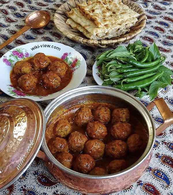 خورشت قیمه ریزه, طرز تهیه خورشت قیمه ریزه, انواع خورشت های محلی اصفهان, خورشت قیمه مجلسی, مواد لازم خورشت قیمه ریزه, خورشت قیمه ریزه با سبزیجات, خورشت قیمه ریزه بدون سیب زمینی, انواع خورشت های محلی گیلانی, نکات مهم پخت خورشت ها