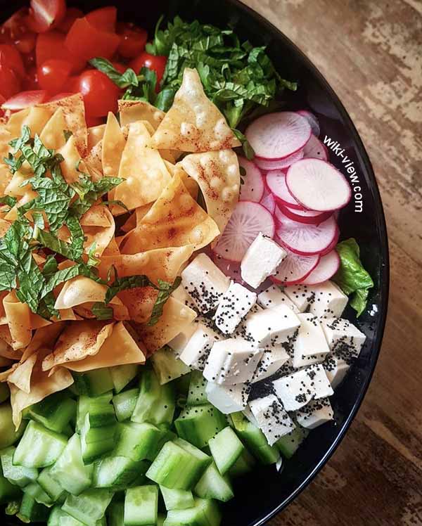 سالاد فتوش🥘طرز تهیه سالاد فتوش، یکی از محبوب ترین سالاد های لبنانی